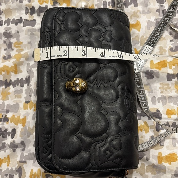 BETSEY JOHNSON BLACK QUILTED FABULOUS SKULL BAG - Picture 15 of 16